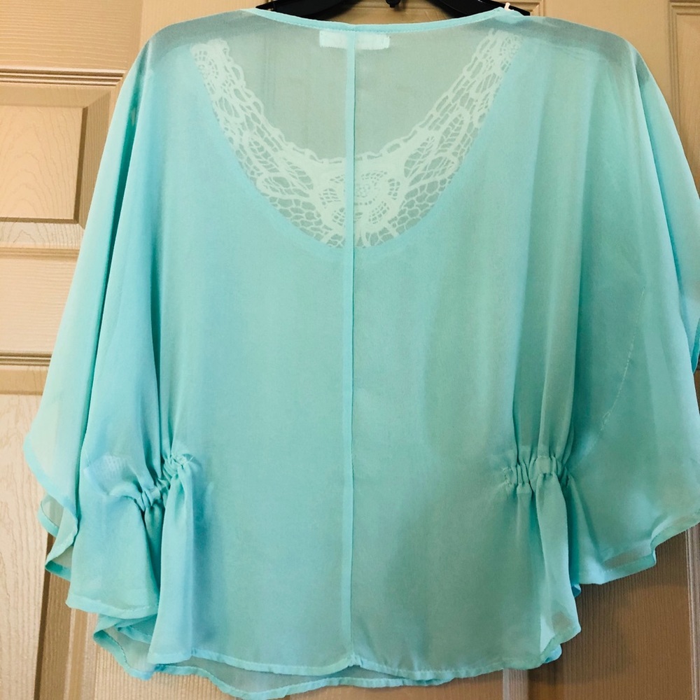 Precious Blouse - Picture 4 of 4